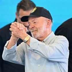 Para revista, apesar de talento político, é arriscado reeleger presidente por causa de sua idade avançada.