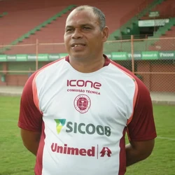 Informação da morte foi confirmada por seu amigo e ex-atacante Mário Matador