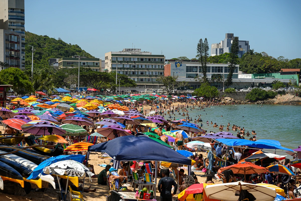 Praia da Costa no primeiro dia do ano de 2026