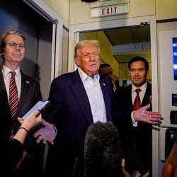 Em uma entrevista sobre sua saúde, o presidente dos Estados Unidos, Donald Trump, diz: 'Não quero sangue grosso passando pelo meu coração.'