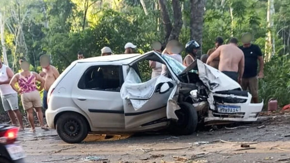 Condutor contou à PM que teria desviado de um cachorro na pista, quando perdeu o controle da direção do veículo