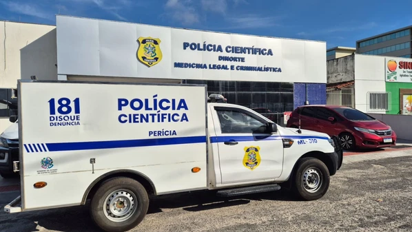 Vítima de 29 anos sofreu traumatismo cranioencefálico, foi socorrida por guarda-vidas e pelo Samu, mas não resistiu