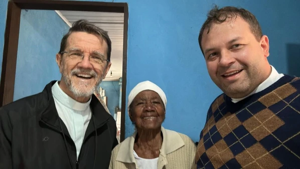 Nascida em 1911, na zona rural de Muniz Freire, Alvarina Campos atravessou mais de um século mantendo hábitos simples, fé inabalável e uma história marcada pelo trabalho no campo