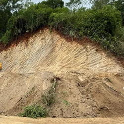 Prefeitura informou que o trânsito no trecho da Avenida Presidente Kennedy foi desviado e motoristas devem buscar rotas alternativas
