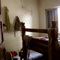 Resgates por trabalho análogo à escravidão em restaurantes do Brasil aumentaram a partir de 2023; concentração de casos em São Paulo chama a atenção.