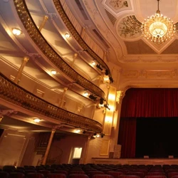 Theatro Carlos Gomes abre visitação guiada para o público
