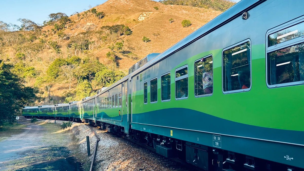 Fotografia transofrma trilhos em narrativas cheias de afeto