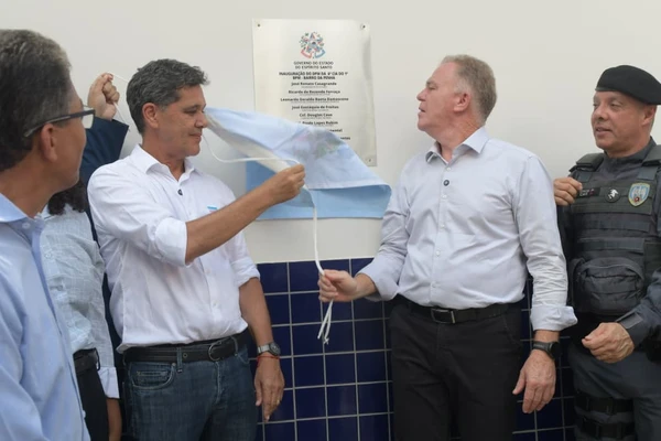 Inauguração do Destacamento Policial Militar do Bairro da Penha por  Ricardo Medeiros