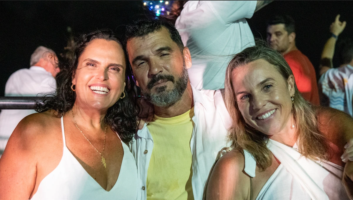 Lilian Moussallem e Everson Barcelos, além da secretária de Administração e Turismo, Tati Beccali