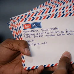 Os 31 alunos do 9° ano B da EMEF São Vicente de Paulo, no Centro de Vitória, enviaram 61 cartas para uma turma da mesma série na Escola Primária Completa Polana Caniço “A”, na capital moçambicana