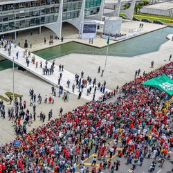 Enquanto Supremo e governo Lula realizaram eventos, presidentes da Câmara e do Senado não se pronunciaram sobre a data