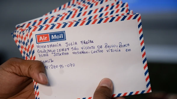 Os 31 alunos do 9° ano B da EMEF São Vicente de Paulo, no Centro de Vitória, enviaram 61 cartas para uma turma da mesma série na Escola Primária Completa Polana Caniço “A”, na capital moçambicana