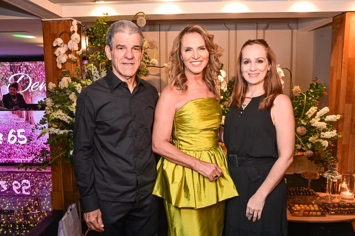 Anselmo Tozi, Denise Gazzinelli e Aline Cesconetto 