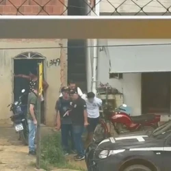 Jovem de 27 anos foi detido no bairro Cachoeira da Onça, onde o crime ocorreu, e é investigado por envolvimento com organização criminosa e tráfico de drogas