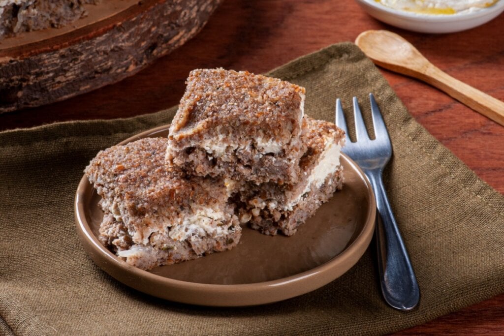 Kibe de forno recheado com ricota (Imagem: flanovais | Shutterstock)