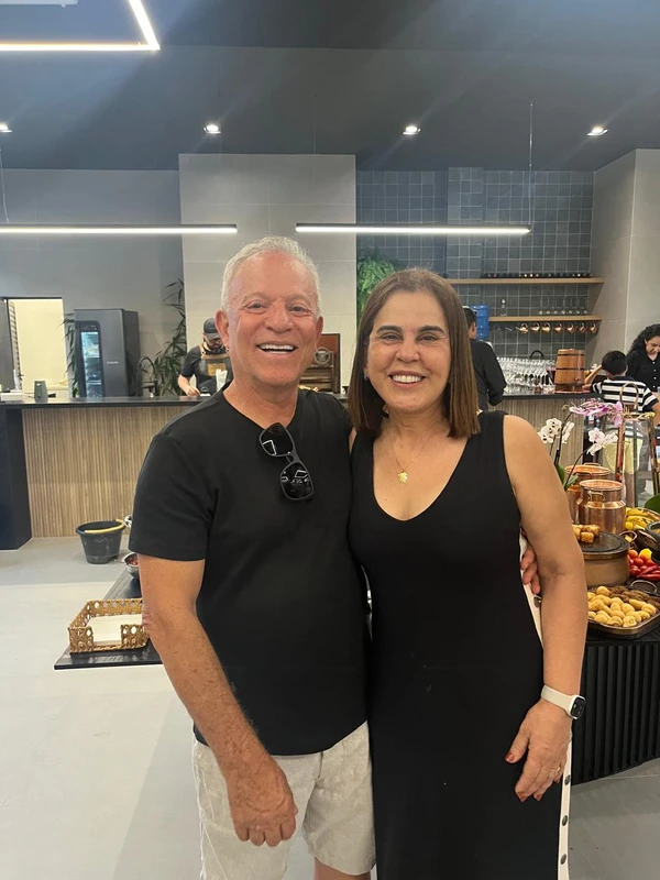 Israel Dias Amador e 
Maria Cristina Carvalho Amad