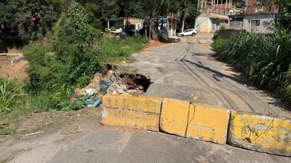 Ponto segue interditado no bairro Nossa Senhora Aparecida, em Cachoeiro
