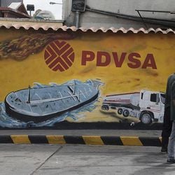 A Venezuela chegou a ser o país mais rico da região e a ter um PIB per capita maior do que países como França, Itália e Alemanha nos anos 1950. O que deu errado?