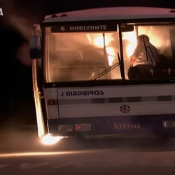 Em 28 de dezembro de 2006, um ônibus que havia saído de Cachoeiro trafegava pela Avenida Brasil, no Rio de Janeiro, quando foi interceptado por criminosos
