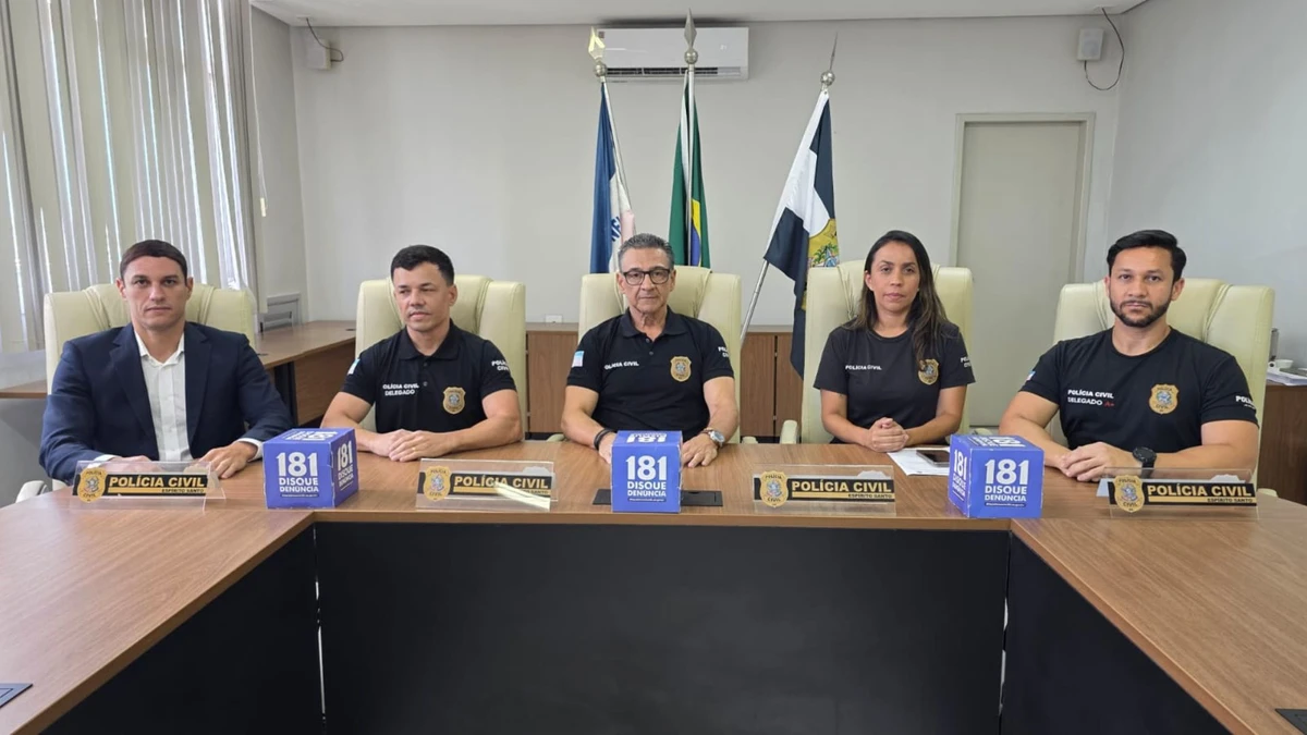 Polícia Civil detalha caso de professor preso por suspeita de abuso sexual durante coletiva de imprensa