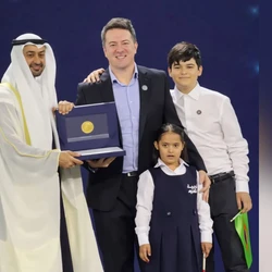 A startup capixaba Jade foi a vencedora na categoria Saúde do Prêmio Zayed de Sustentabilidade, no valor de US$ 1 milhão, entregue pelo Sheikh Mohammed Bin Zayed, presidente do país