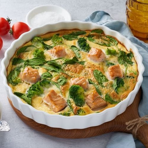Imagem - Omelete de forno: 5 receitas leves e ricas em proteínas para o almoço