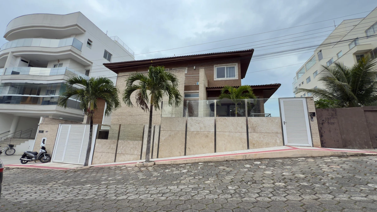 A supercasa fica em Iriri, Anchieta, litoral Sul do Espírito Santo