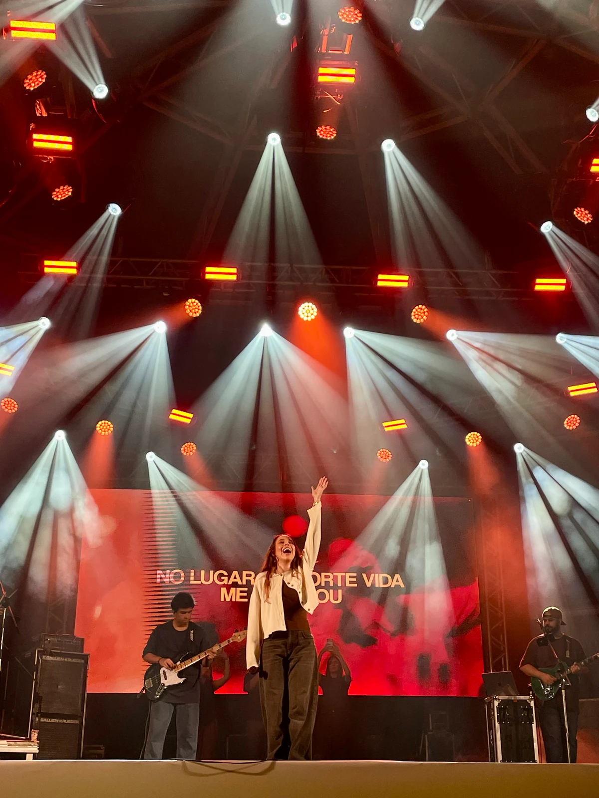 Cantora Julliany Souza