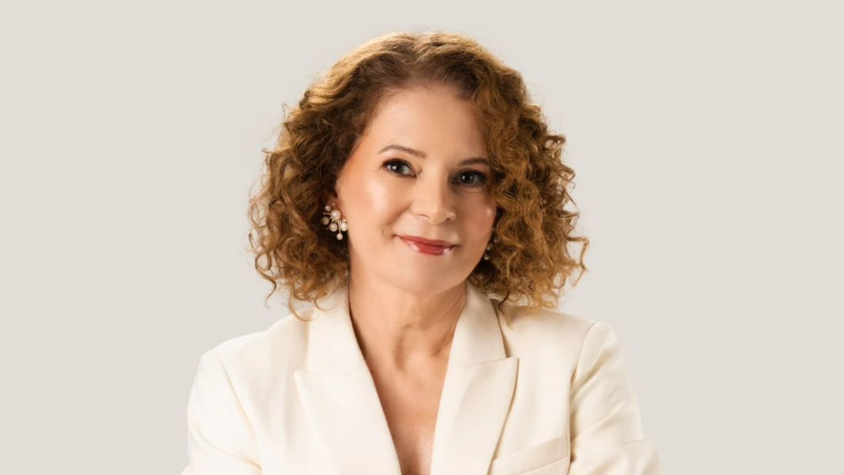 Dra Adriana Ribeiro é ginecologista e especialista em reposição hormonal estética íntima e colposcopia