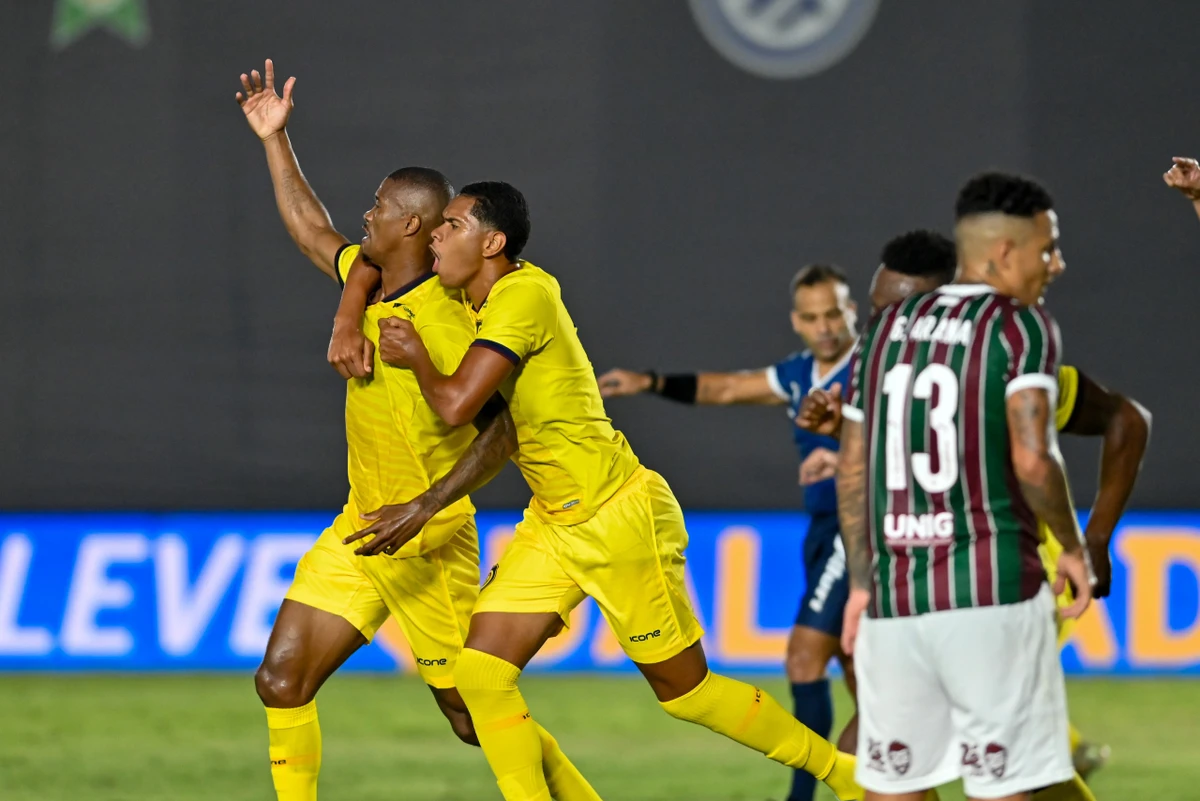 Dois minutos após o Fluminense abrir o placar, Marcão deixou tudo igual para o Madureira