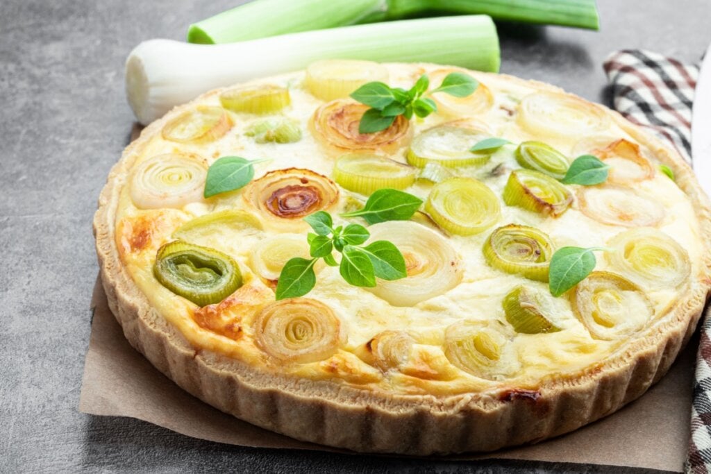 Quiche de alho-poró (Imagem: Elena Zajchikova | Shutterstock) 