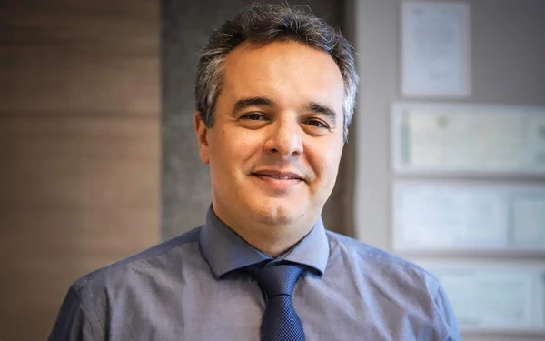 Leonardo Maciel, neurologista 