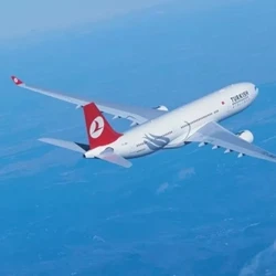 O pouso de emergência aconteceu no Aeroporto de Barcelona-El Prat, nesta quinta-feira (15); protocolo de emergência foi acionado ainda durante o voo após a falsa ameaça