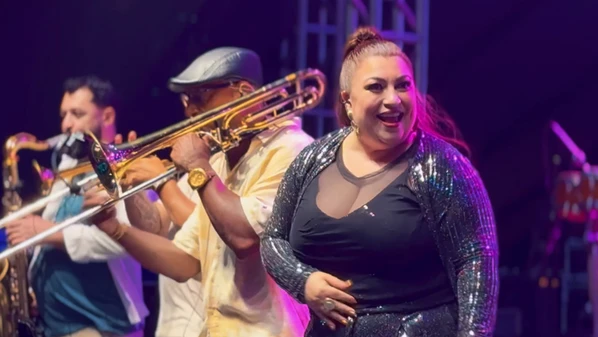 Agenda do fim de semana leva música ao vivo para Jacaraípe, Manguinhos e Nova Almeida, com artistas locais e ritmos para todos os públicos