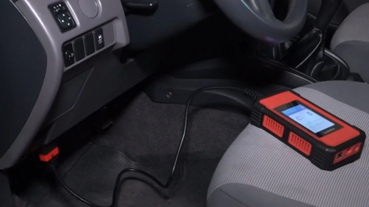 O scanner se conecta pelo módulo do carro e identifica se há peças clonadas 