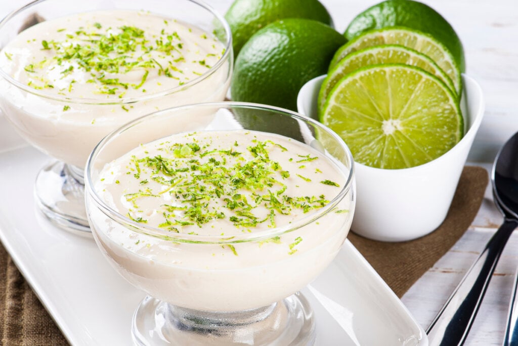 Musse de limão com iogurte natural (Imagem: flanovais | Shutterstock)