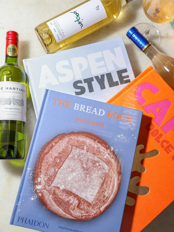 Empório Joaquim se vale dos livros como recurso de decoração