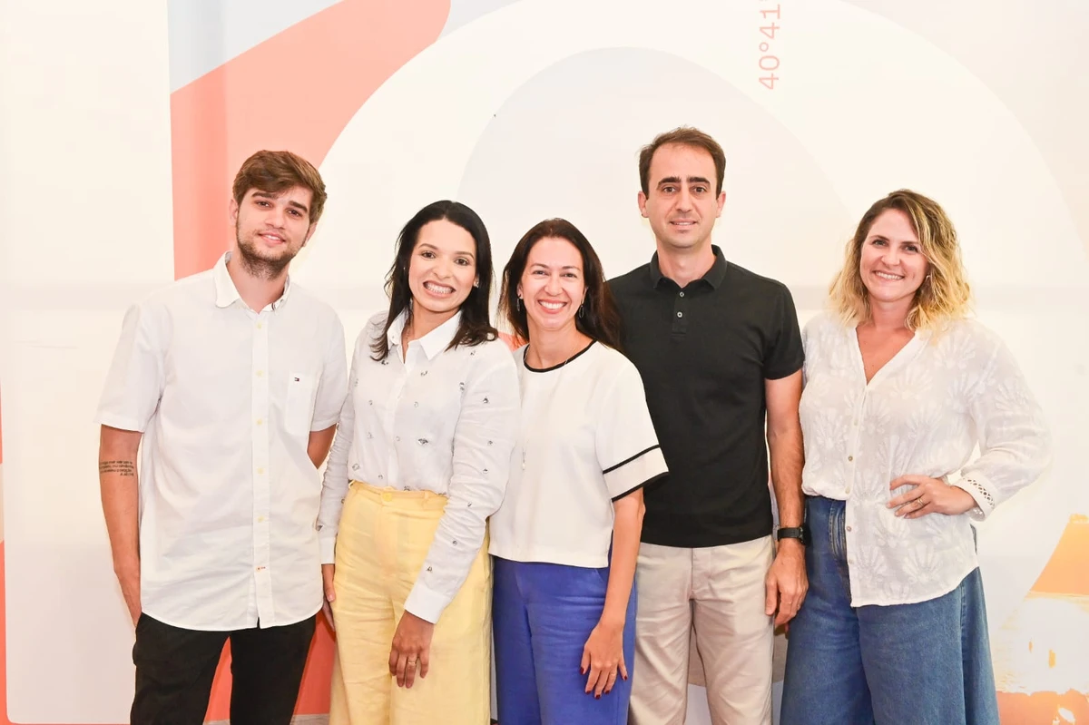 Gabriel Sampaio, Natalia Farias, Ana Paula Gatti, Ramon Almeida e Mariana Brunelli