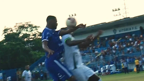 Jogo Vitória x Porto tem gol bem anulado no fim e partida entre Vila x Rio Branco árbitro da FES comete dois erros importantes
