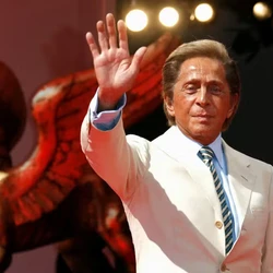 Fundador da grife Valentino foi um dos maiores ícones da alta-costura do século XX. Ele morreu nesta segunda, em sua residência em Roma