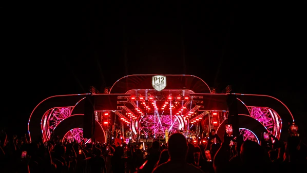 A dupla apresentou  “Vou Voando”, “Se Eu Pedir Cê Volta”, “Eu Sosseguei”, “O Mundo é Tão Pequeno” e  “Pode Chorar” no sábado (17)