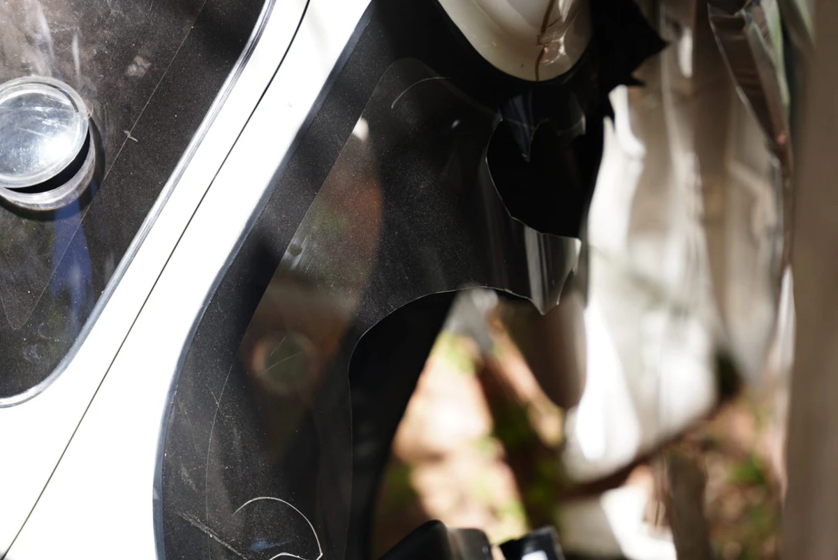 Avião cai após decolagem e atinge galpão em Guarapari por Fernando Madeira