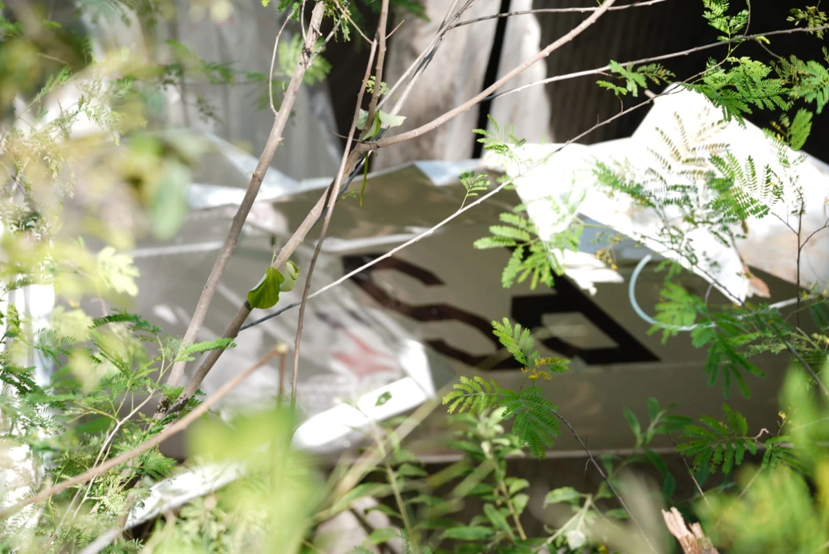 Avião cai após decolagem e atinge galpão em Guarapari por Fernando Madeira