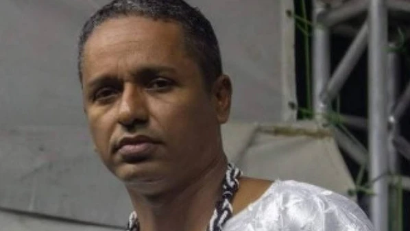 Francisco Rinivaldo Barbosa Gomes, conhecido como Pai Nivaldo de Oxóssi, 49, é diretor da União Espírita Cearense de Umbanda; além de estupro, ele é suspeito de cometer violência psicológica contra ao menos sete mulheres