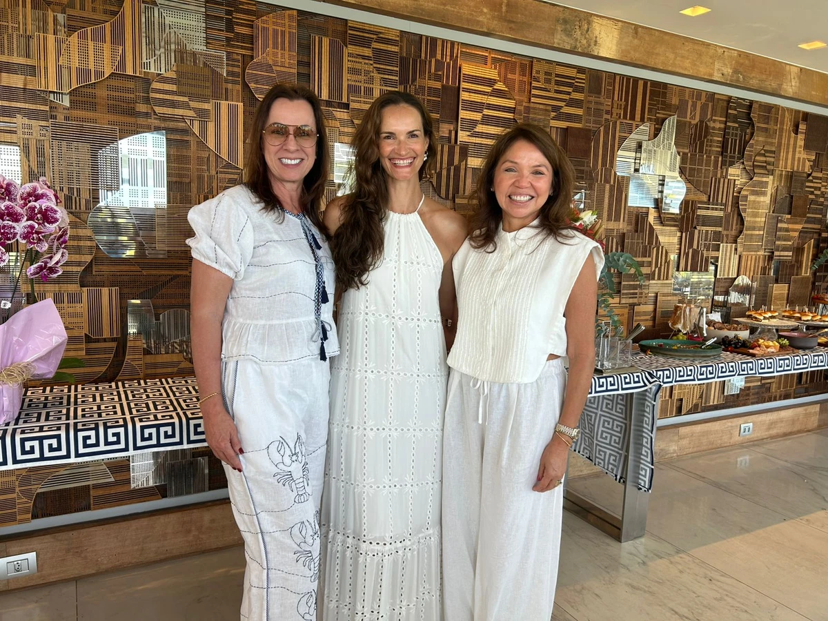 Luciana Almeida, Tathi Gege, Ana Clark