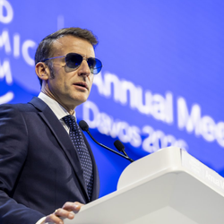 As exigências de Trump em relação à Groenlândia representam um 'despertar brutal' em um momento repleto de riscos