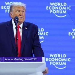 Presidente americano quer anexar o território dinamarquês, apesar da forte oposição de líderes europeus.