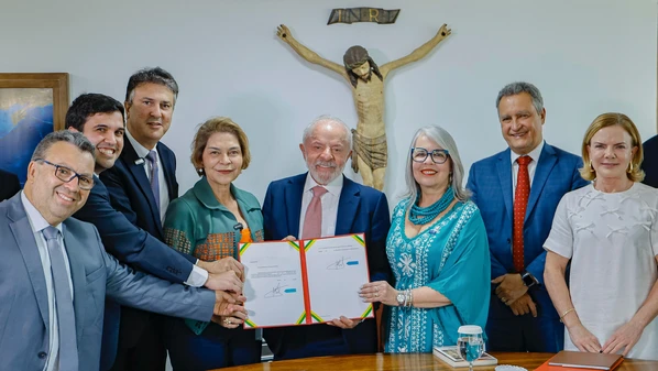 Aumento de R$ 262,86 vale para este ano e atende a promessa do ministro da Educação, Camilo Santana