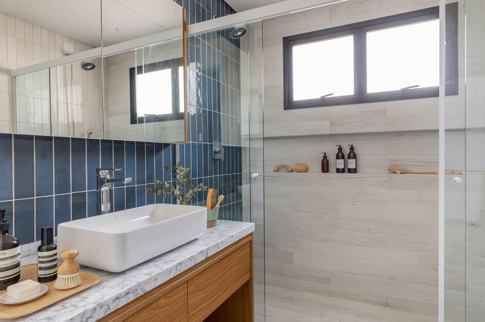 A impermeabilização pode ser feita mesmo após a obra concluída, mas exige intervenções mais profundas e maior cuidado na execução (Projeto: Atelier Paulo Tripoloni | Imagem: Rafael Renzo)