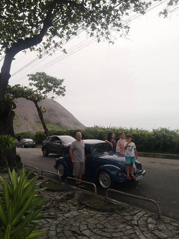 Lívio viaja com a família no fusca por Lívio Meirelles/Arquivo pessoal